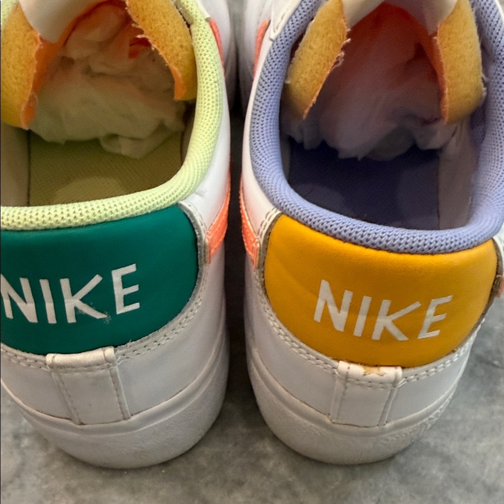 Nike Women's Blazer low platform sneaker - Picture 5 of 8